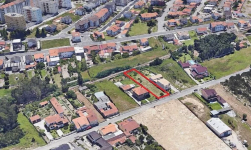 Terreno para Venda em Eixo e Eirol Foto 2