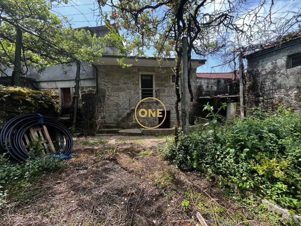 Moradia T2 para Venda em Cibões e Brufe Foto 4