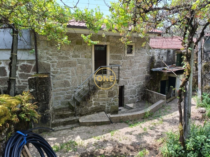 Moradia T2 para Venda em Cibões e Brufe Foto 1