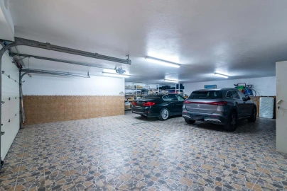 Moradia T5 para Venda em Agualva e Mira-Sintra