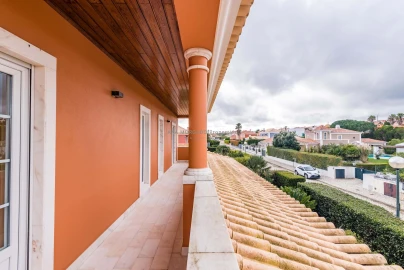 Moradia T5 para Venda em Agualva e Mira-Sintra