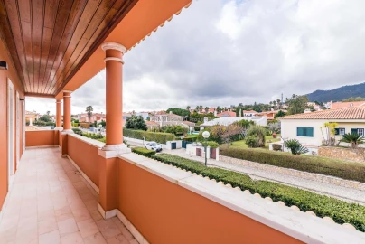 Moradia T5 para Venda em Agualva e Mira-Sintra