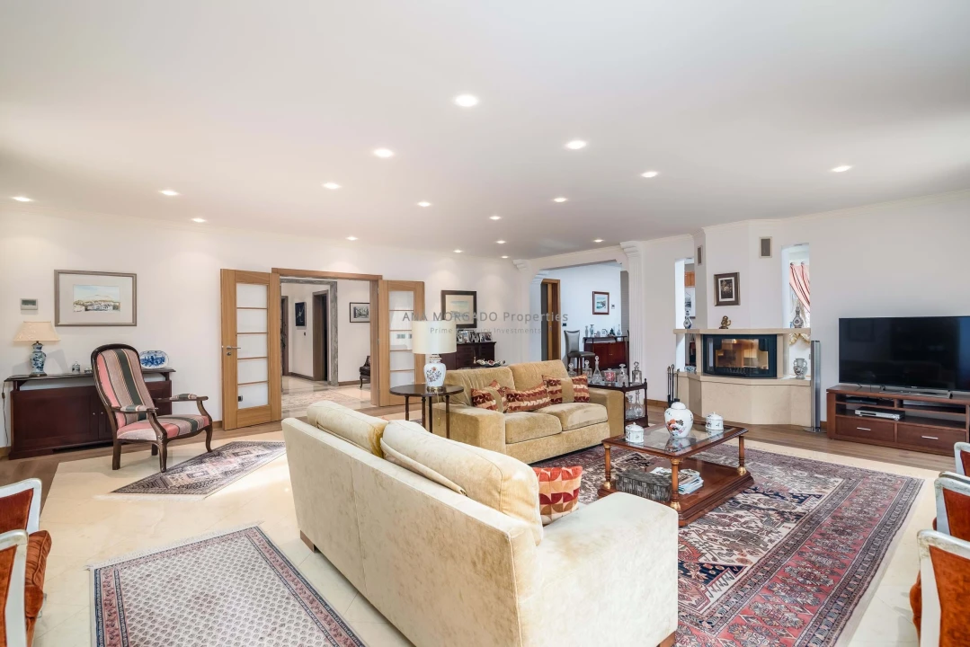 Moradia T5 para Venda em Agualva e Mira-Sintra Foto 11