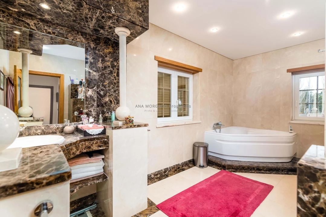 Moradia T5 para Venda em Agualva e Mira-Sintra Foto 57