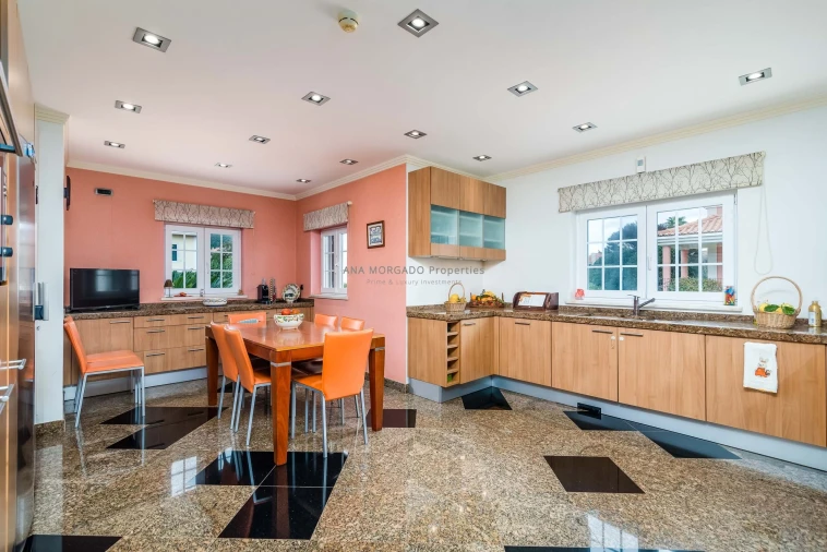 Moradia T5 para Venda em Agualva e Mira-Sintra Foto 16