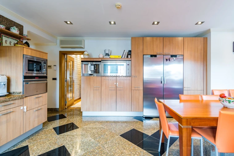 Moradia T5 para Venda em Agualva e Mira-Sintra Foto 19