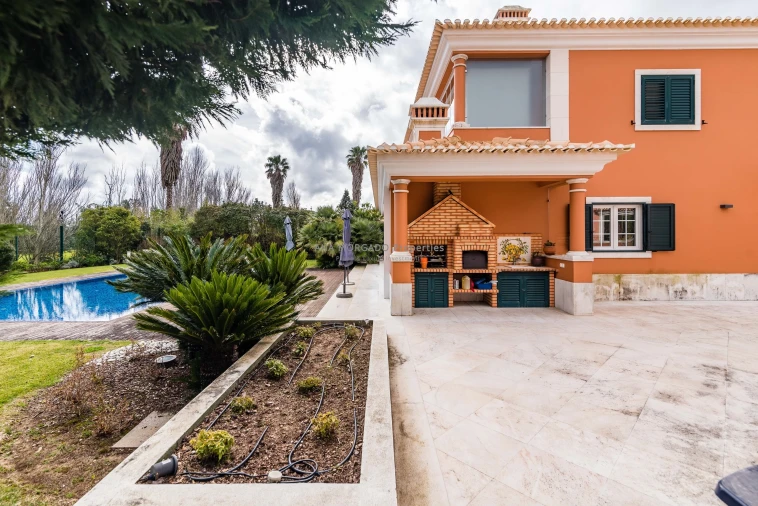 Moradia T5 para Venda em Agualva e Mira-Sintra Foto 96