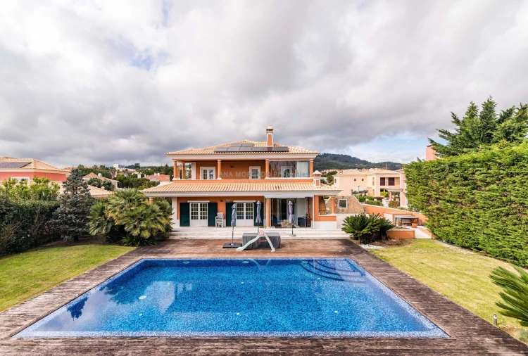 Moradia T5 para Venda em Agualva e Mira-Sintra Foto 100