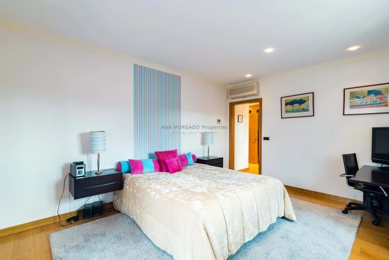 Moradia T5 para Venda em Agualva e Mira-Sintra Foto 40