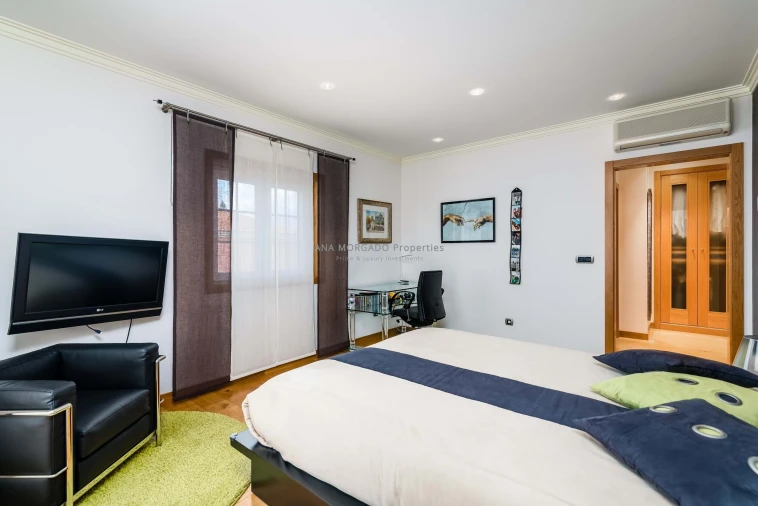 Moradia T5 para Venda em Agualva e Mira-Sintra Foto 47