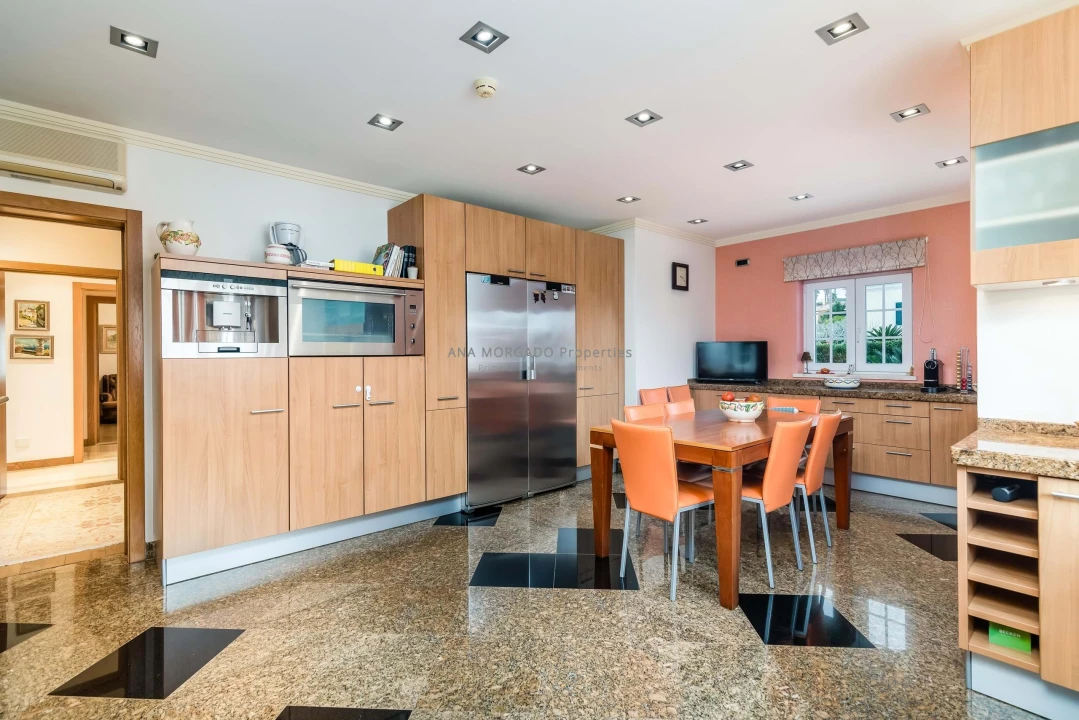 Moradia T5 para Venda em Agualva e Mira-Sintra Foto 17