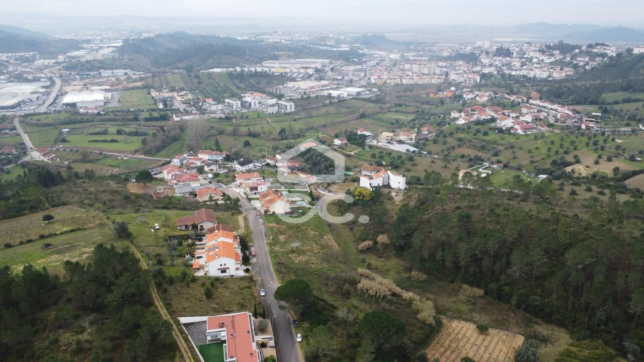 Terreno para Venda em Eiras e São Paulo de Frades Foto 1