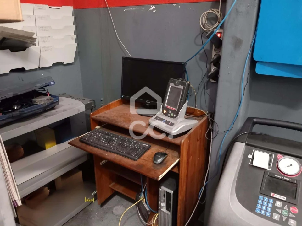 Armazém para Trespasse em Cidade da Maia Foto 4