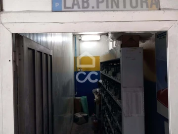 Armazém para Trespasse em Cidade da Maia