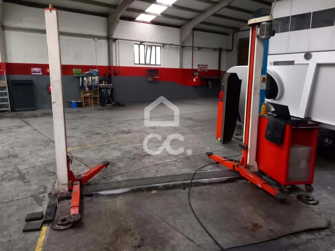 Armazém para Trespasse em Cidade da Maia Foto 9