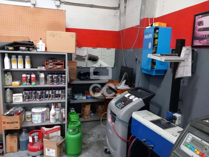 Armazém para Trespasse em Cidade da Maia Foto 13