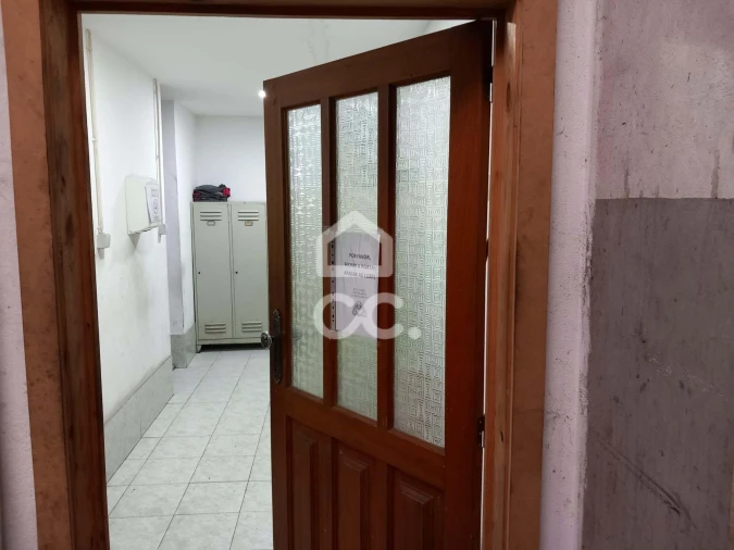 Armazém para Trespasse em Cidade da Maia Foto 35