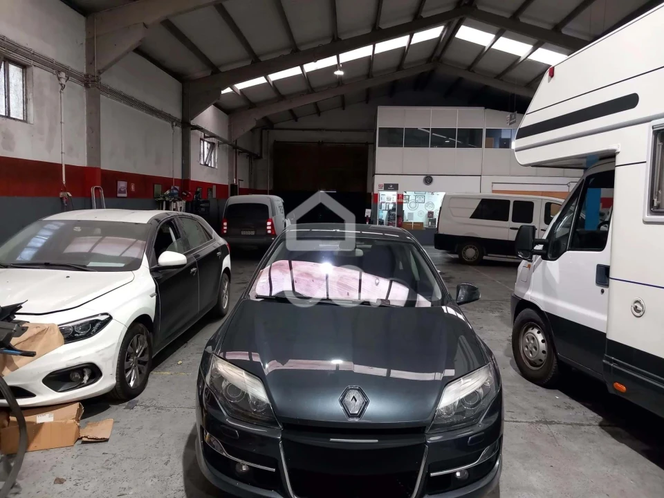 Armazém para Trespasse em Cidade da Maia Foto 7