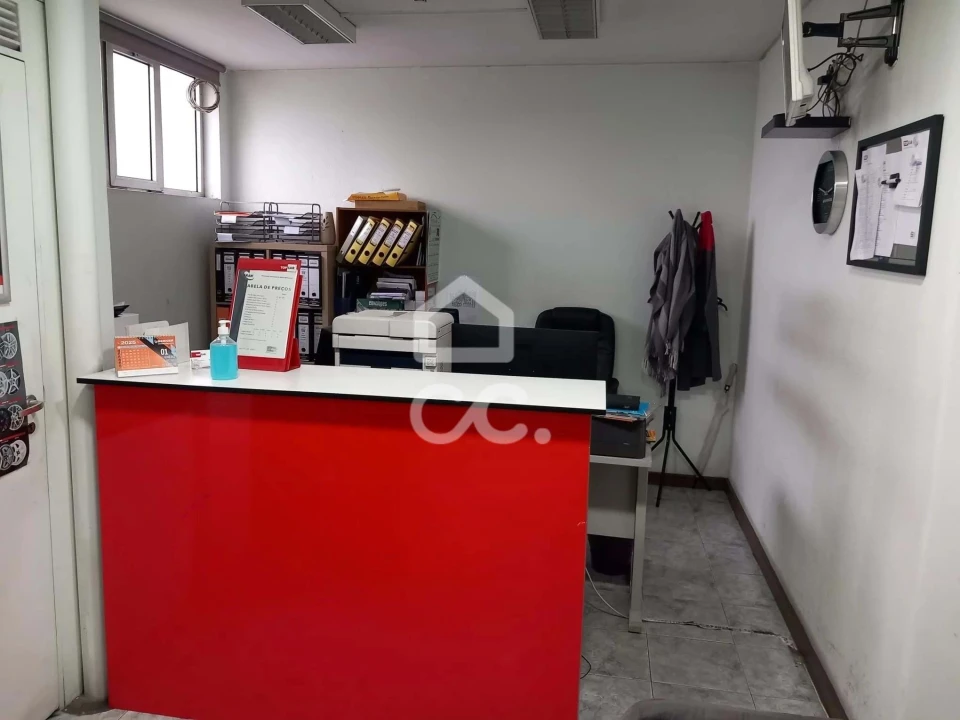 Armazém para Trespasse em Cidade da Maia Foto 2