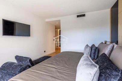 Apartamento T5 para Venda em São Martinho