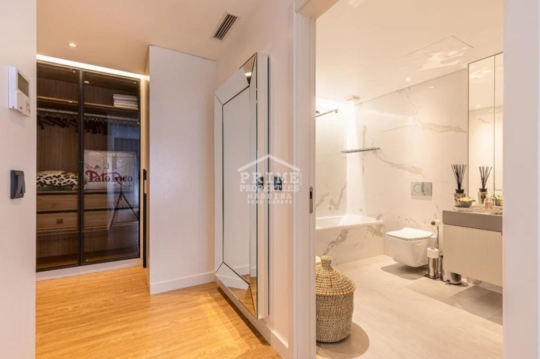Apartamento T5 para Venda em São Martinho Foto 18