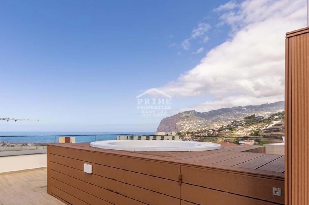 Apartamento T5 para Venda em São Martinho Foto 36