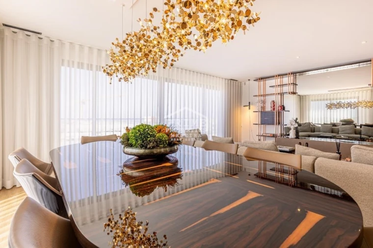 Apartamento T5 para Venda em São Martinho Foto 4