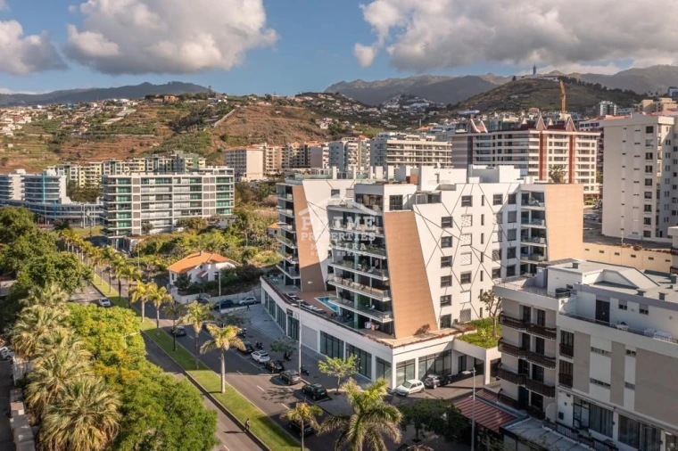 Apartamento T5 para Venda em São Martinho Foto 42