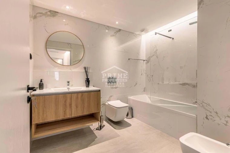 Apartamento T5 para Venda em São Martinho Foto 22