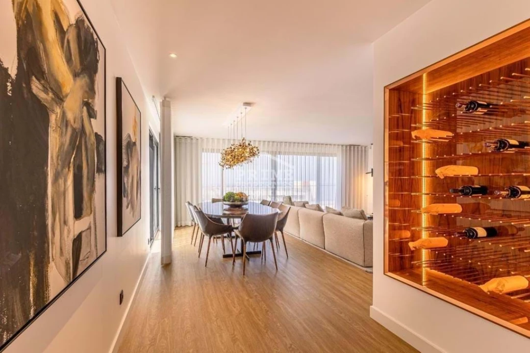 Apartamento T5 para Venda em São Martinho Foto 8