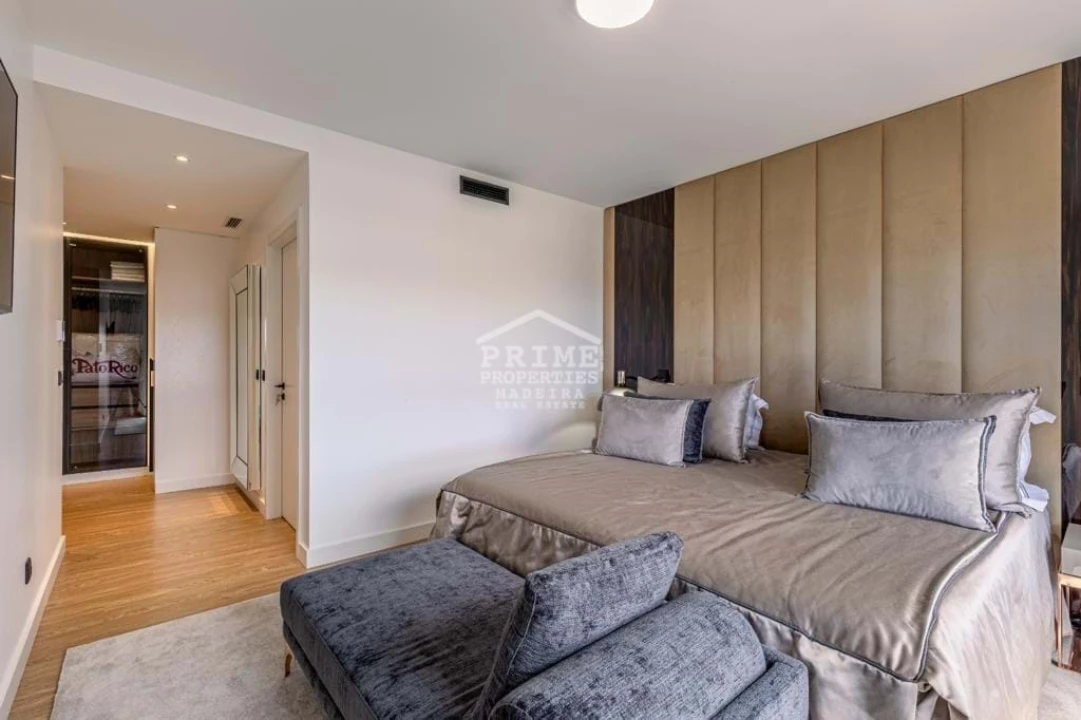 Apartamento T5 para Venda em São Martinho Foto 24