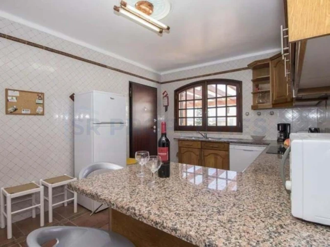 Moradia T4 para Venda em Guia Foto 17