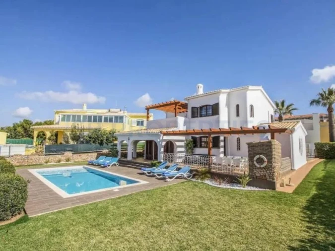 Moradia T4 para Venda em Guia