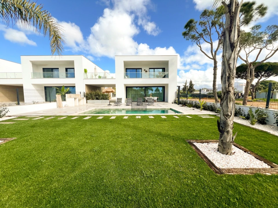 Moradia T3 para Venda em Quarteira Foto 83