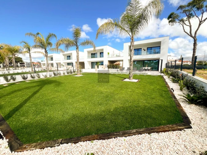 Moradia T3 para Venda em Quarteira Foto 82