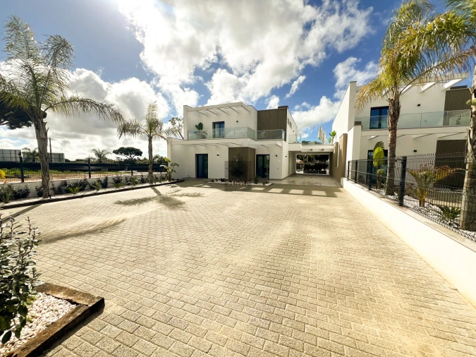 Moradia T3 para Venda em Quarteira Foto 86