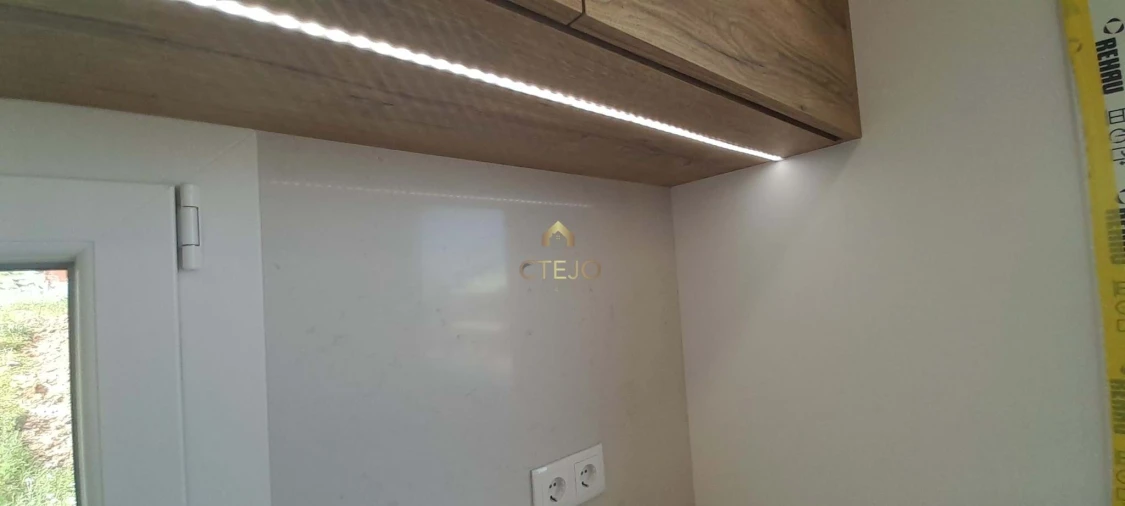 Moradia T4 para Venda em Vialonga Foto 8