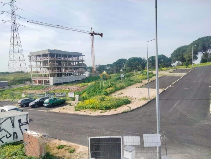 Moradia T4 para Venda em Vialonga Foto 42