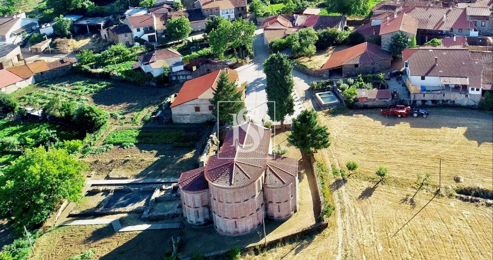 Terreno para Venda em Castro de Avelãs Foto 11