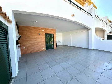 Moradia T3 para Venda em Albufeira e Olhos de Água