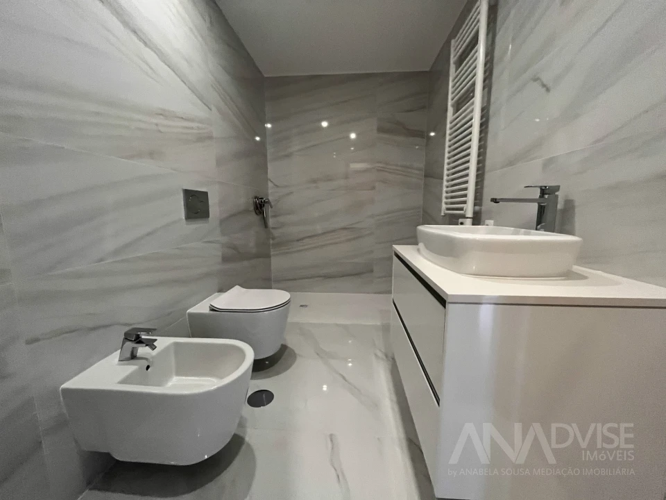 Apartamento T2 para Venda em Repeses e São Salvador Foto 9