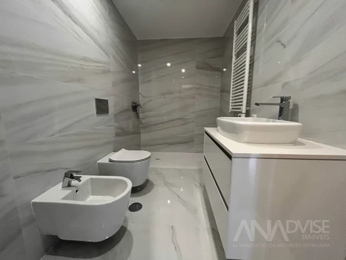 Apartamento T2 para Venda em Repeses e São Salvador Foto 9
