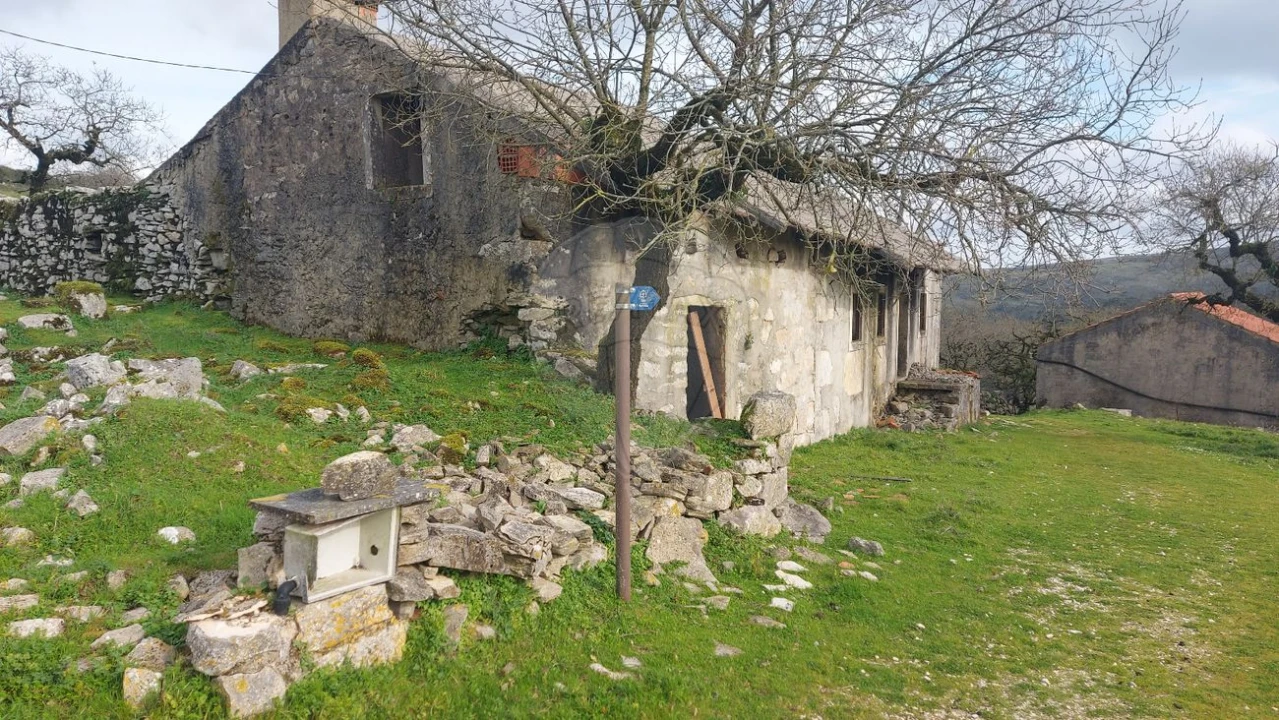 Armazém para Venda em Arrimal e Mendiga Foto 1