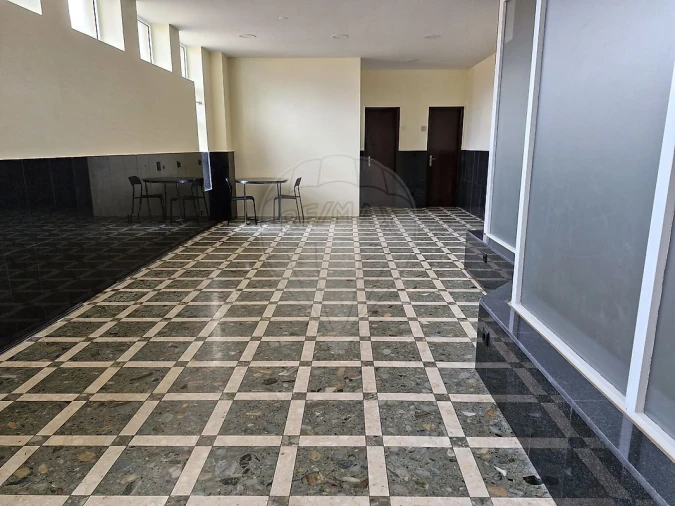 Loja para Arrendamento em Espinho Foto 2