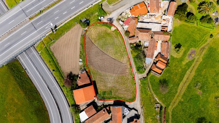 Terreno para Venda em Penafiel Foto 2