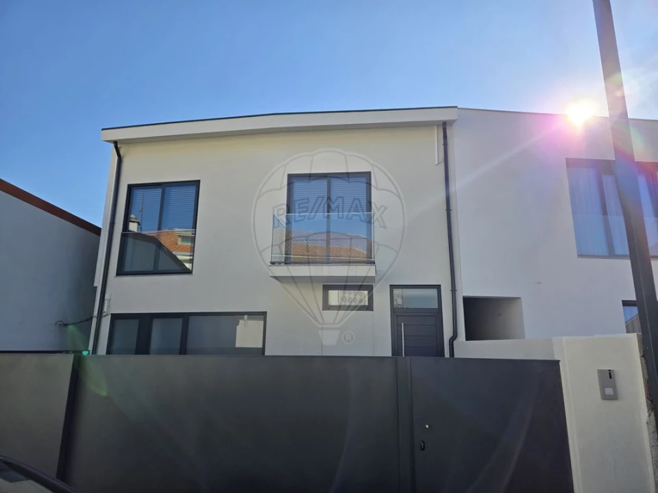 Apartamento T3 para Arrendamento em Matosinhos e Leça da Palmeira Foto 1