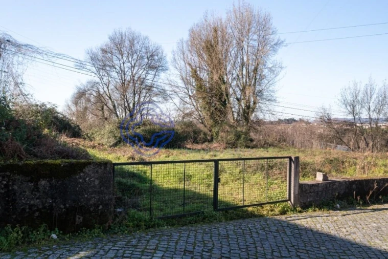 Terreno para Venda em São Tomé de Negrelos Foto 17
