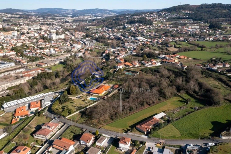Terreno para Venda em São Tomé de Negrelos Foto 2