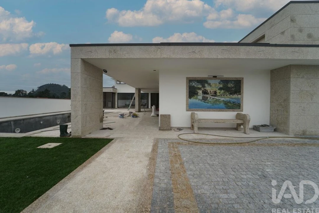 Moradia T4 para Venda em Antas Foto 7