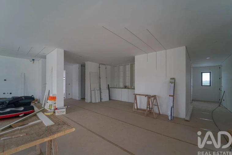 Moradia T4 para Venda em Antas Foto 5